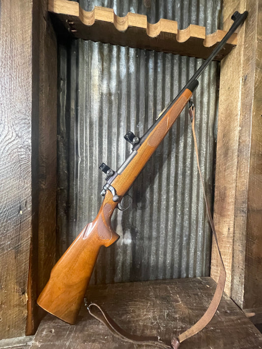 Early Remington Model 700 BDL .270 Winchester Bolt Action Rifle — Gloss Walnut Stock w/ Scope Rings