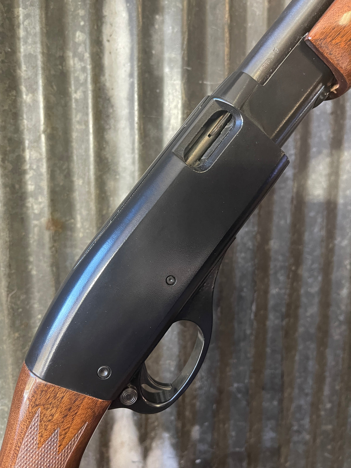 Beautiful Remington Model 572 Fieldmaster BDL pump-action rifle chambered in .22 LR, manufactured in January 1997.