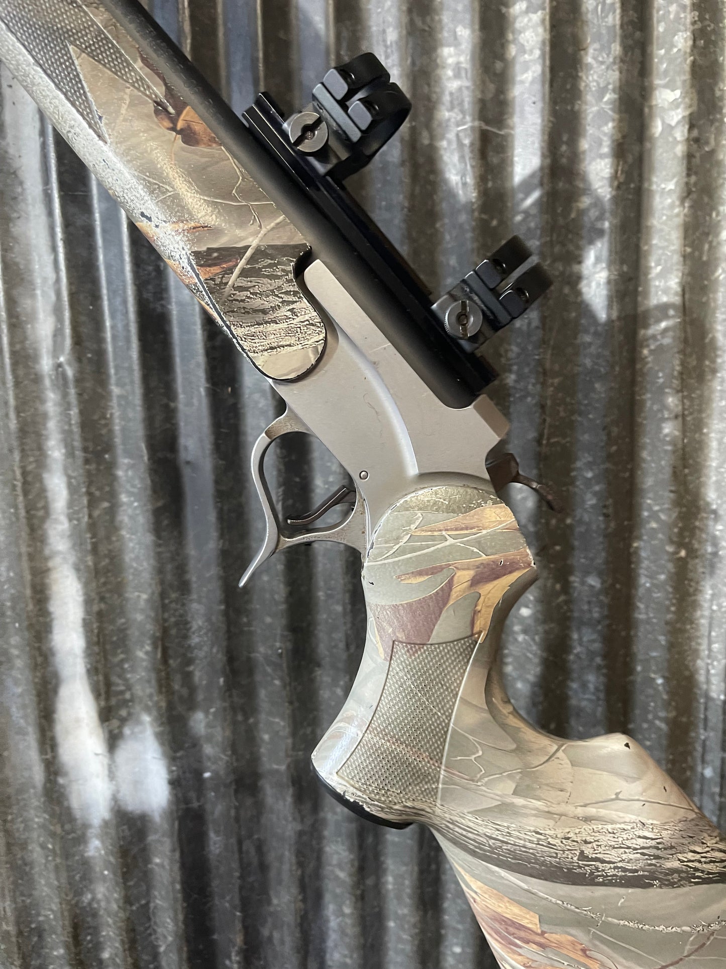 Thompson/Center Encore .25-06 Remington – Camo Stock – Stainless Frame – Scope Rings