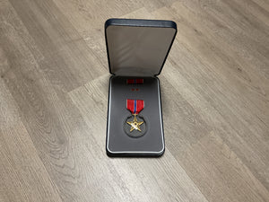 U.S. Bronze Star Medal Presentation Set