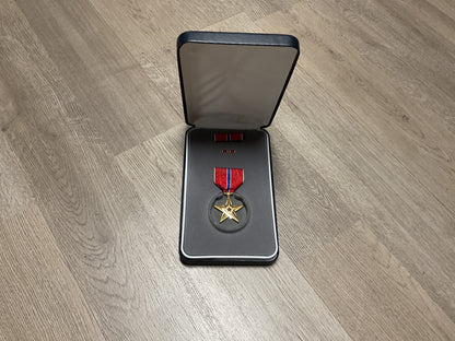 U.S. Bronze Star Medal Presentation Set
