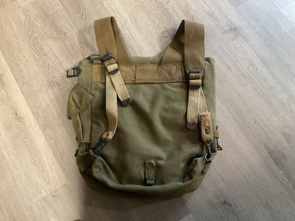 WWII Bag 1945 Bruce & Thomas mfg. Co.