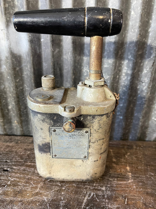 U.S. Army 10-Cap Blasting Machine – White-Rodgers Electric Co. – Military Demolition Equipment