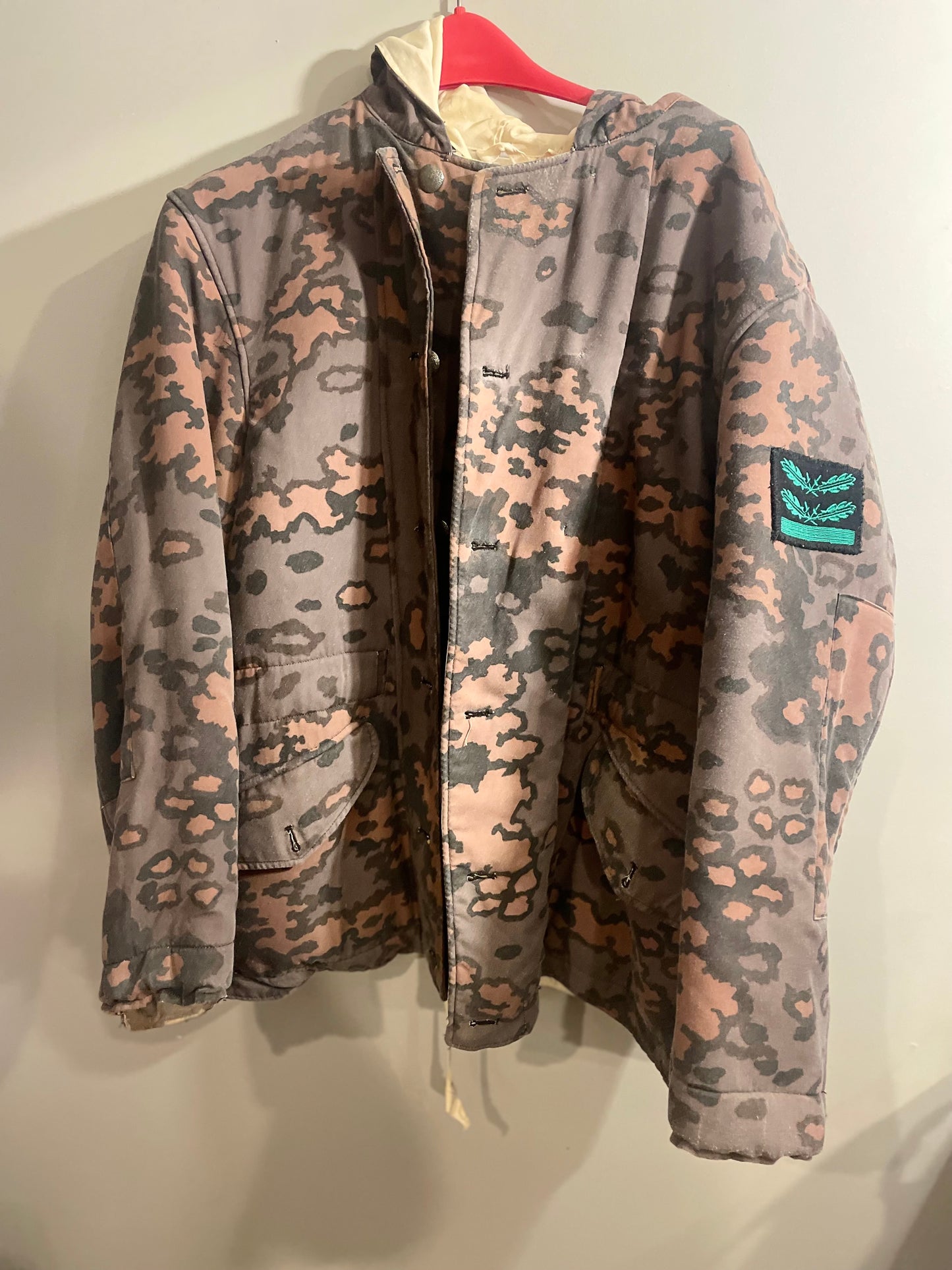 Repro WWII German Oakleaf White Camo Winter Reversible Coat