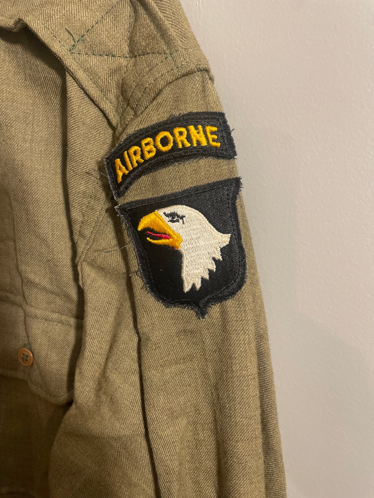 WWII Impressions US Officer’s 101 Airborne Wool Shirt with insignia