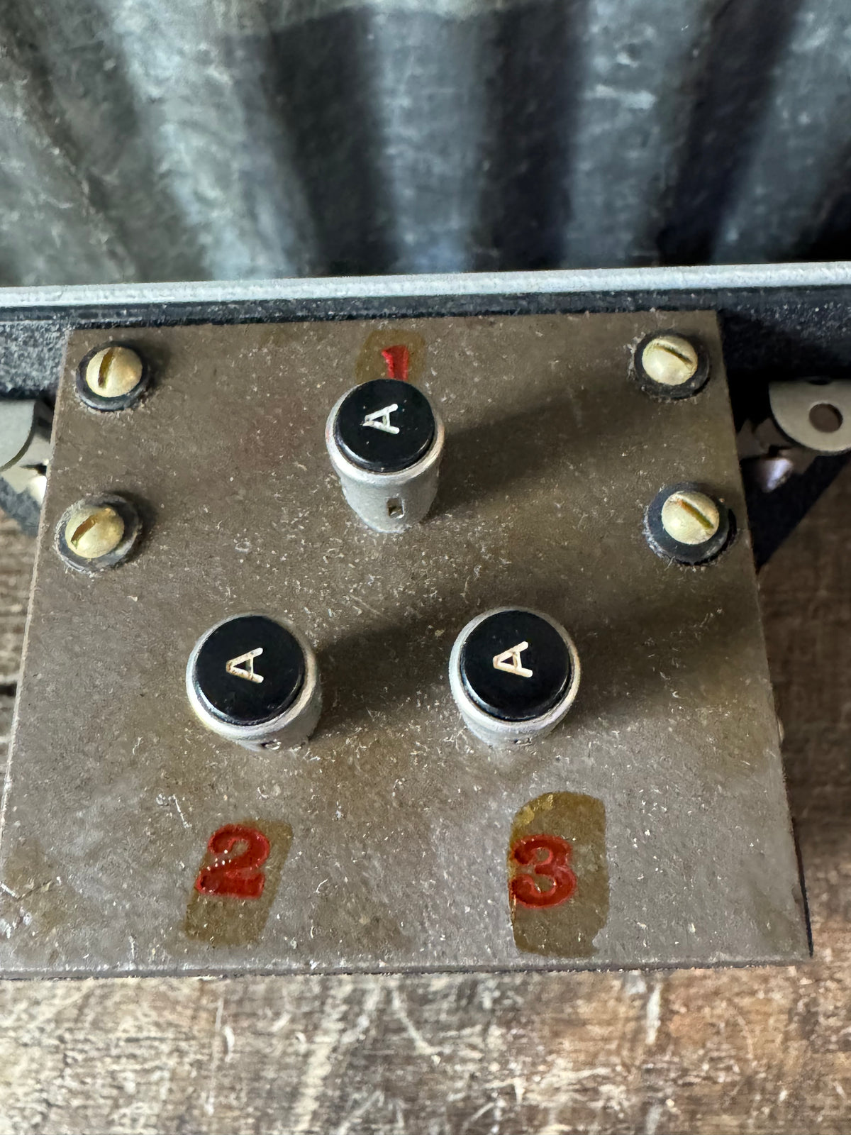 WWII U.S. Navy RE-9/ART-2 Antenna Transfer Relay – Original Box