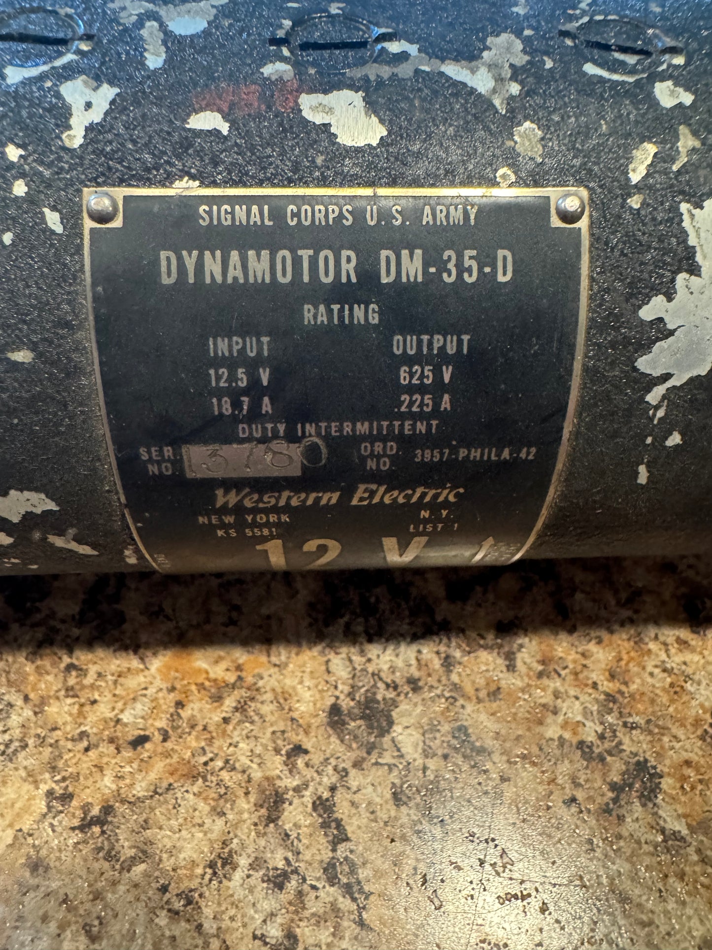 WWII SIGNAL CORPS DYNAMOTOR DM-35-D