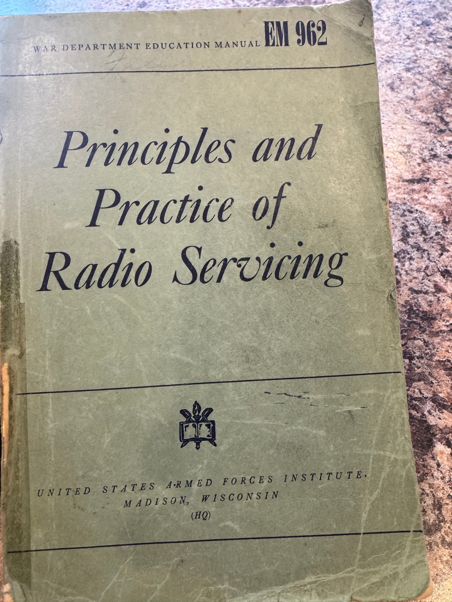 WWII U.S. Army Radio Servicing Manual – EM 962 – 1944