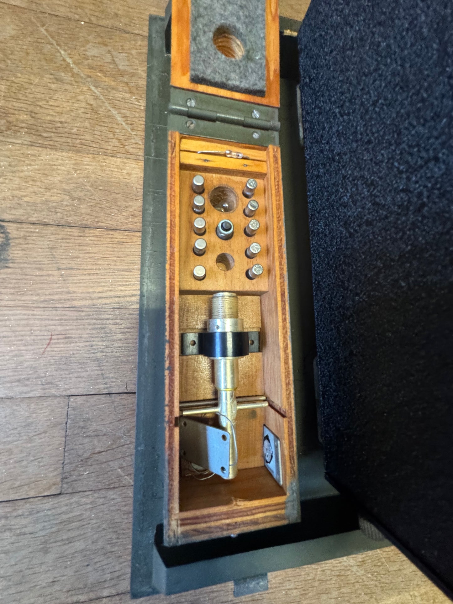 WWII U.S. Army Signal Corps TS-155A/UP Signal Generator