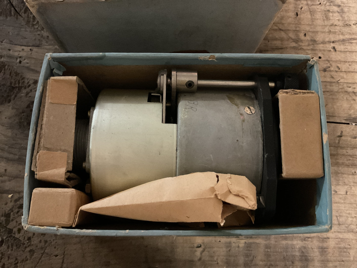 Original WWII-era Roller-Smith Aircraft Radio Altimeter
