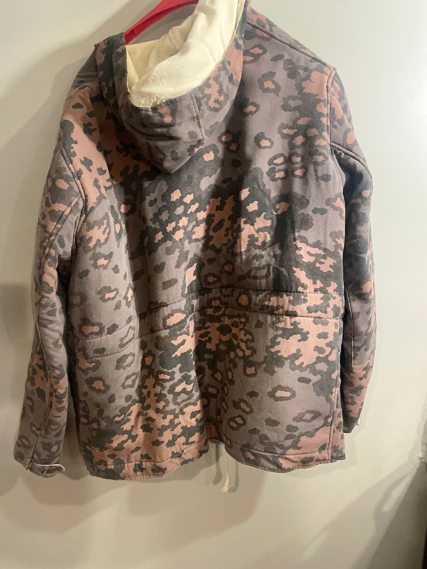 Repro WWII German Oakleaf White Camo Winter Reversible Coat