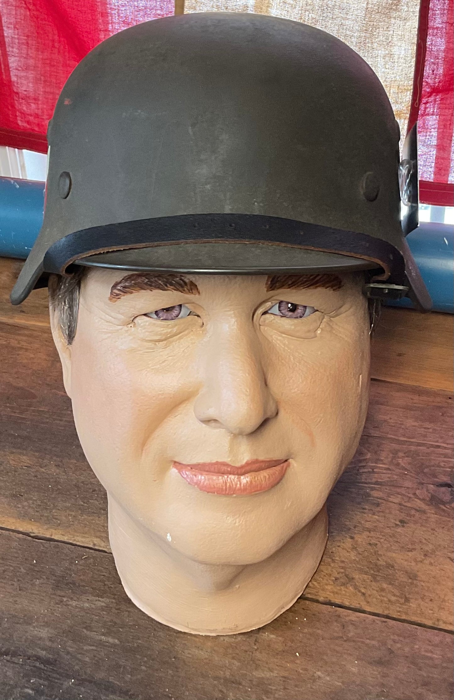 German WWII-M35 Heer DD Helmet Q66