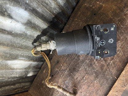 Bendix CM-5 Gyro Flux Gate Compass Caging Device Remote Control Unit