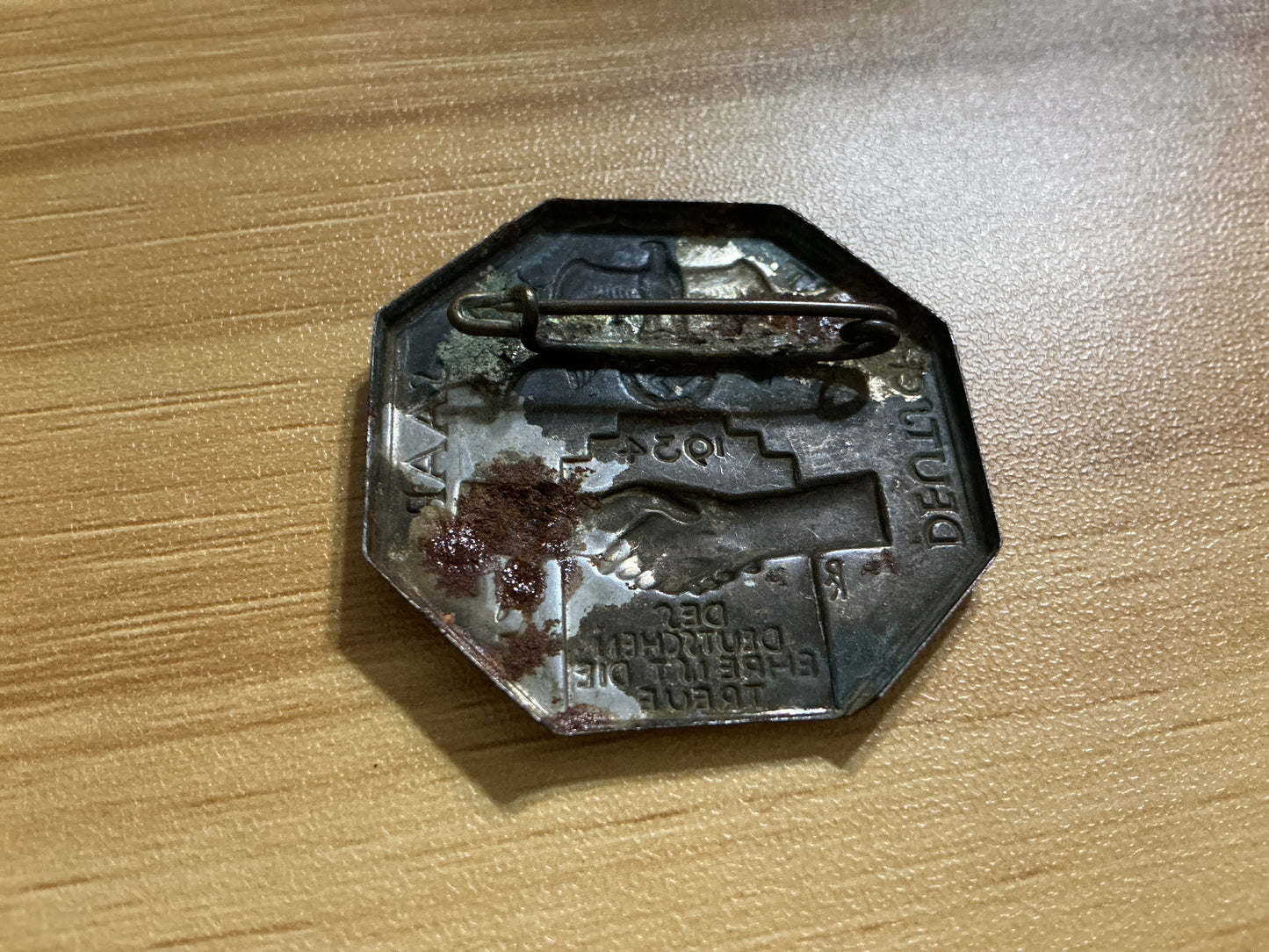 1934 German Referendum Commemorative Tinnie Badge
