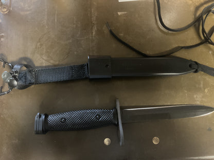 U.S. M9 Bayonet with Scabbard in Original Plastic bag