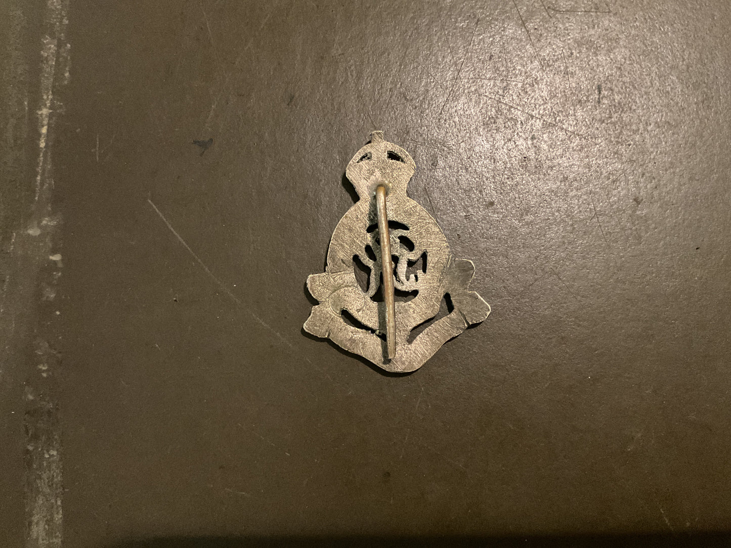 WWII Royal Horse Artillery Hat Pin