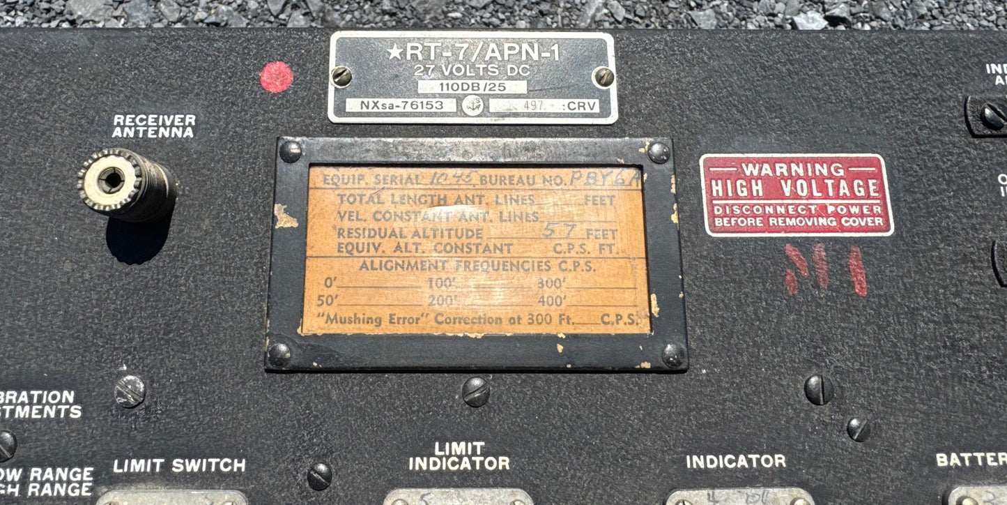 WWII-era U.S. Navy aircraft radar/radio unit marked RT-7/APN-1