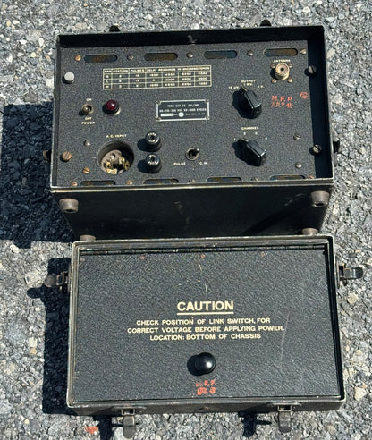 WWII U.S. Navy TS-251/UP Radar Test Set with Original Transit Case – July 1945