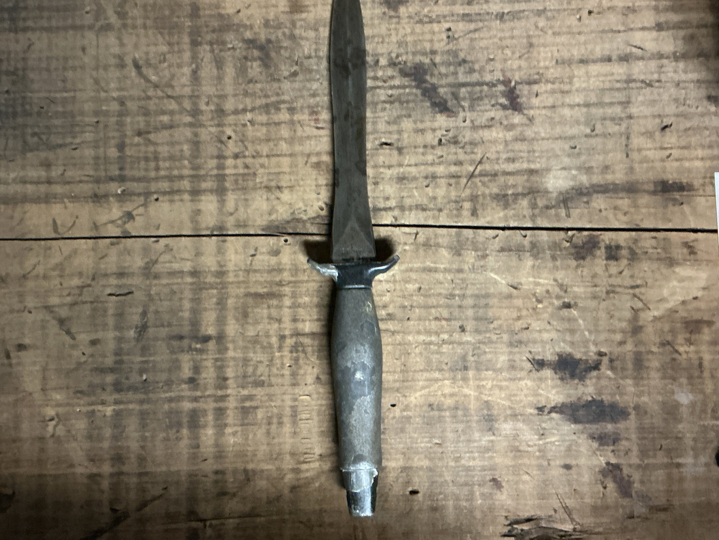 Vietnam Gerber Mark II Knife “Cat’s Tongue” Handle 1968-CT2 Serial Number: 005088