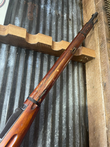 1943 Izhevsk Mosin-Nagant Model 91/30 – 7.62x54R – Bayonet Included – Good Bore