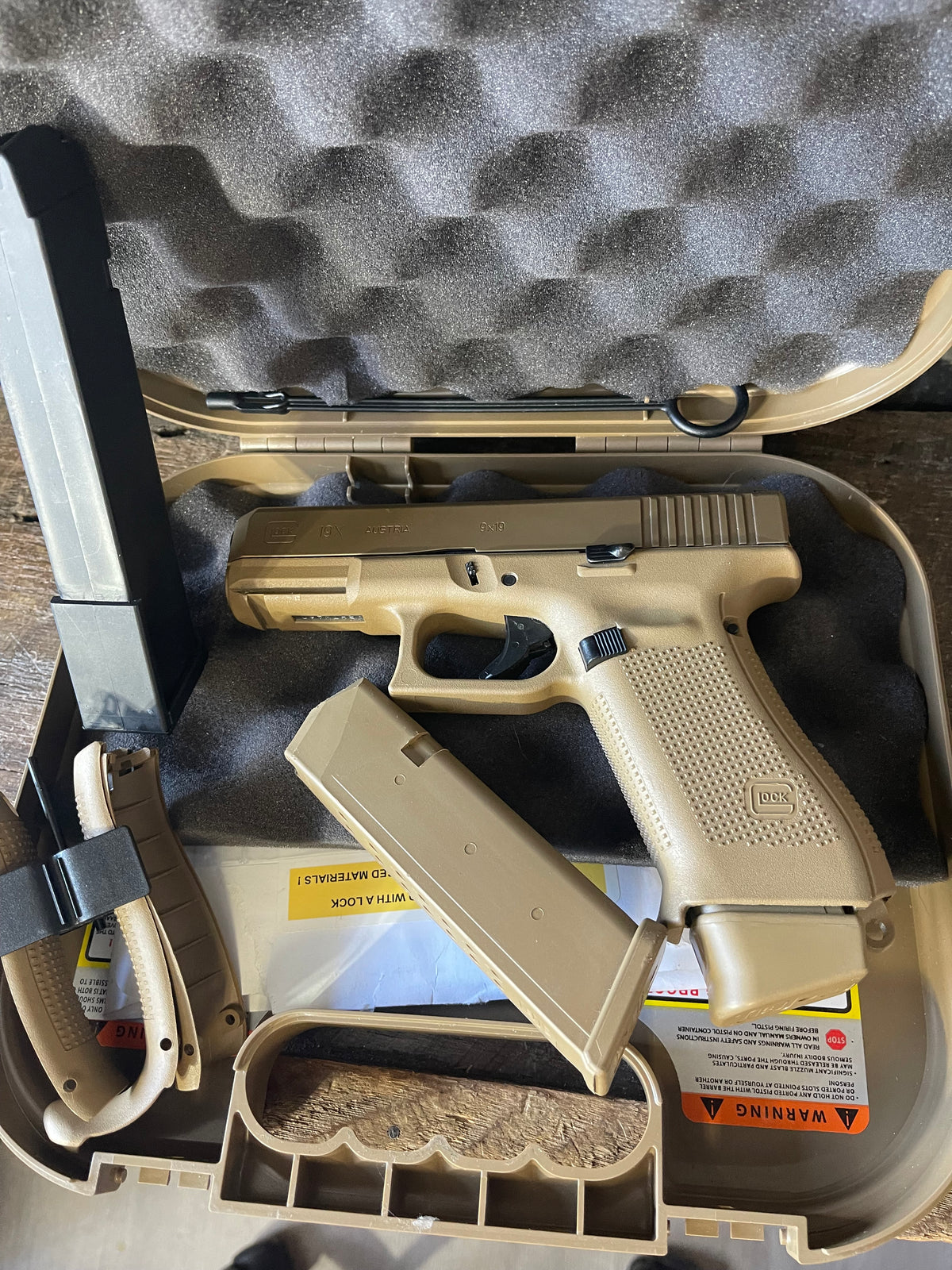 Glock 19X 9mm – Coyote Tan – Box, Backstraps & 3 Magazines