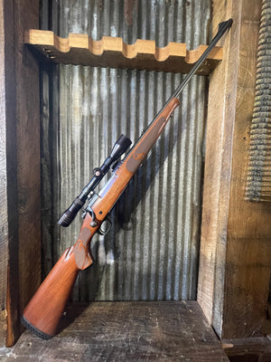 Winchester Model 70 XTR Featherweight – 7x57 Mauser (7mm Mauser) with Redfield Widefield 3-9x Scope