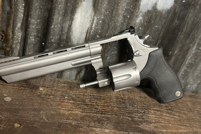 TAURUS MODEL 44 – .44 MAGNUM