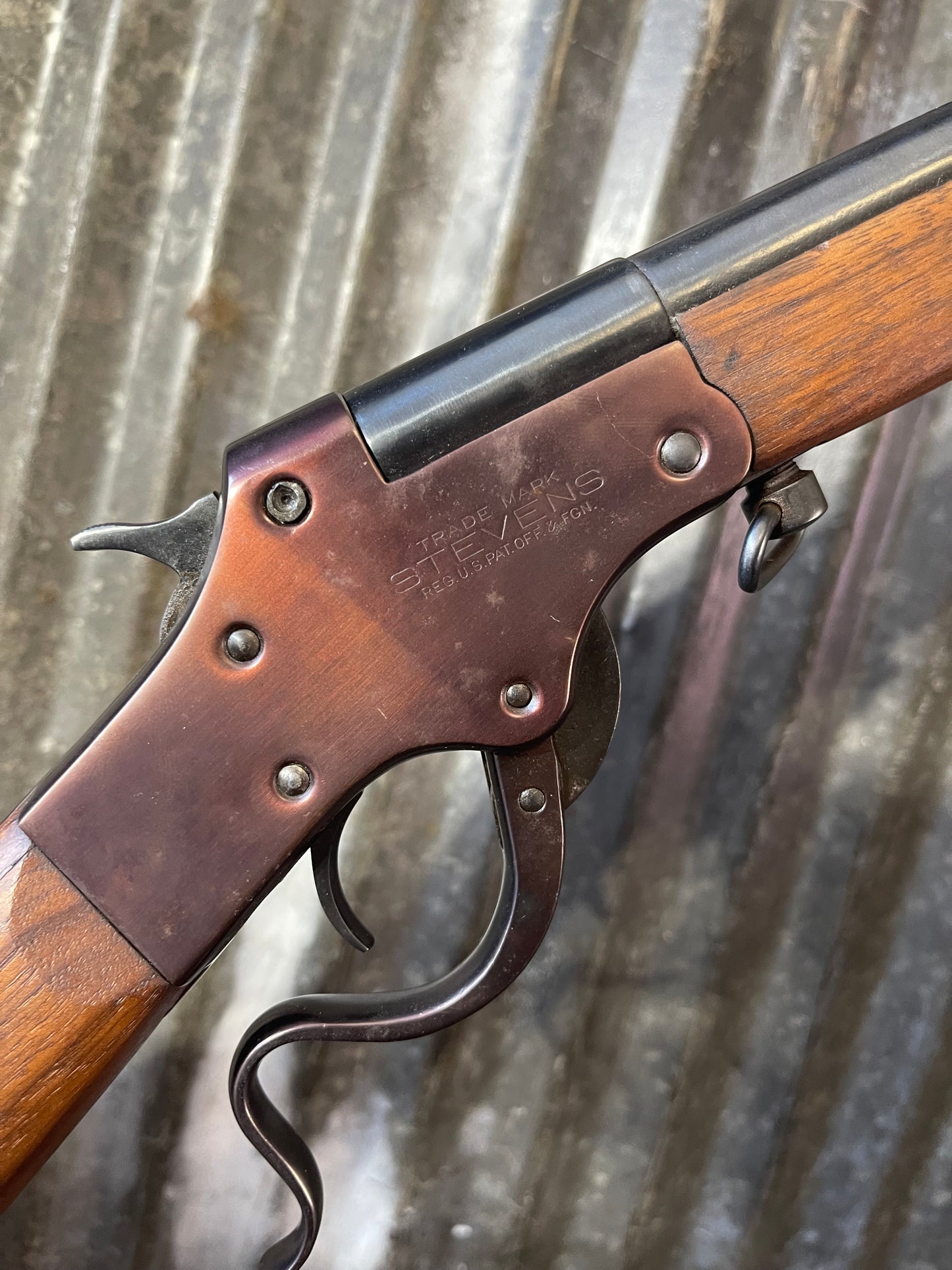 Stevens Crack Shot Single Shot Rifle – .22 LR – Classic Boy’s Rifle