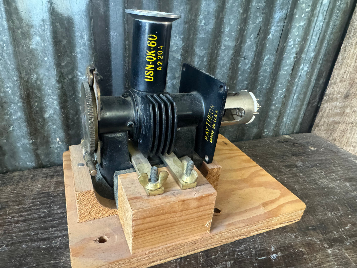 WWII Raytheon RF Tuning Assembly – USN OK-690 – Original Shipping Base