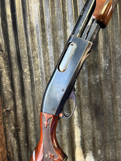 Remington Wingmaster Magnum
12 Gauge Semi-Auto Shotgun