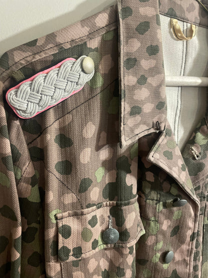 WWII German Oakleaf Tunic with insignia