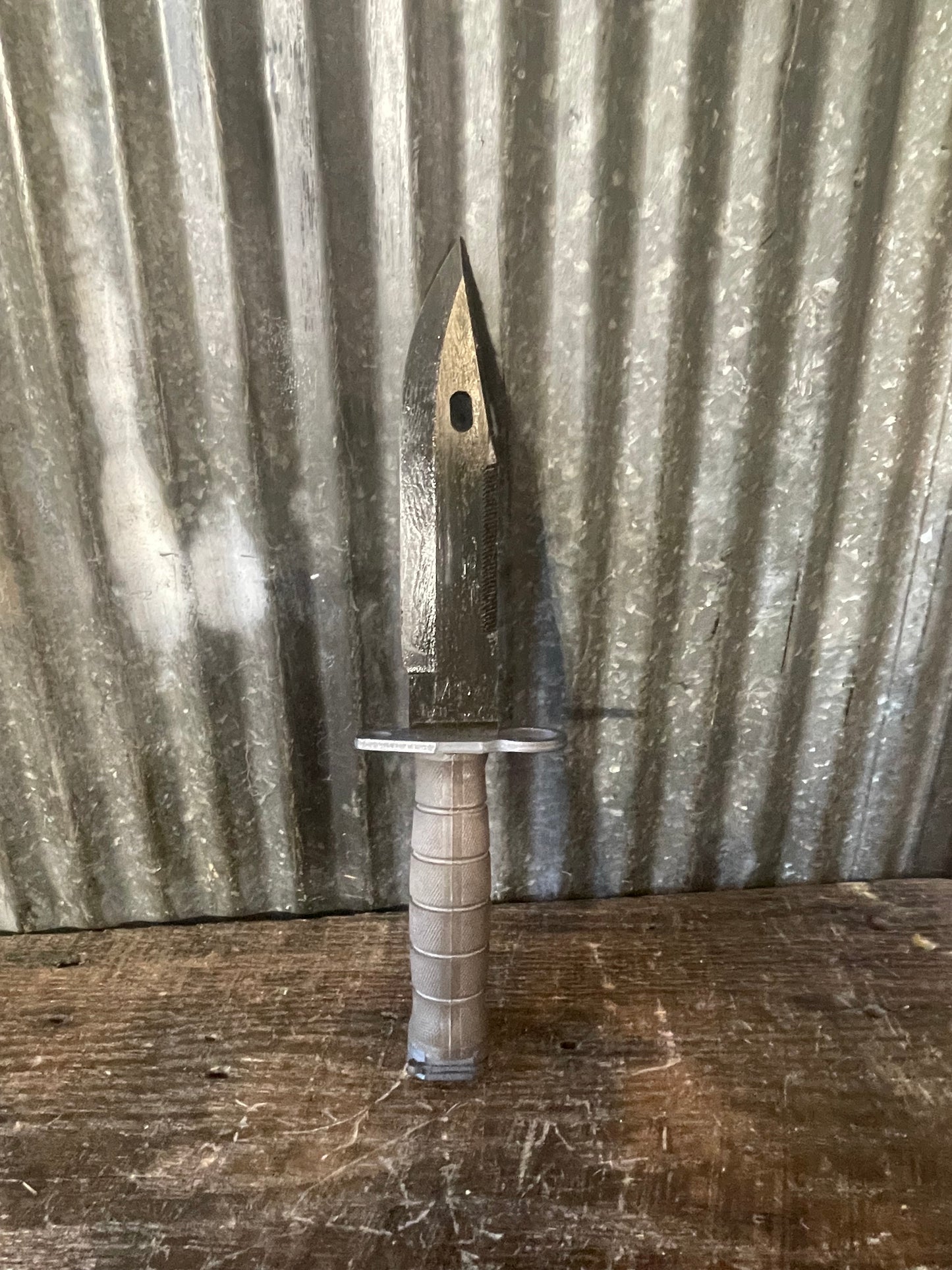 Lan-Cay M9 Bayonet & Scabbard – U.S. Military Issue – Factory Preservative Present