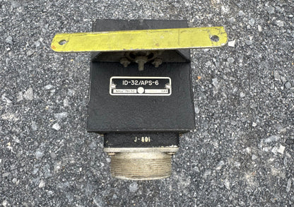 WWII U.S. Navy ID-32/APS-6 Radar Indicator Scope / Wing Calibration Display Unit