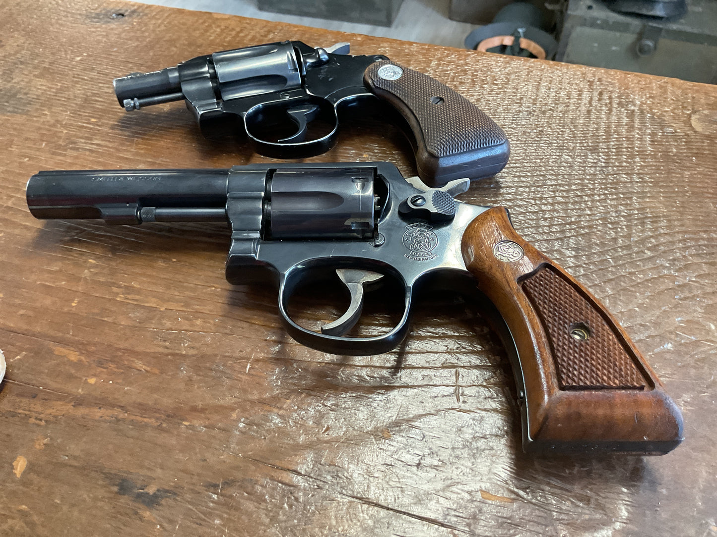 Colt Agent/Smith &Wesson 10/10