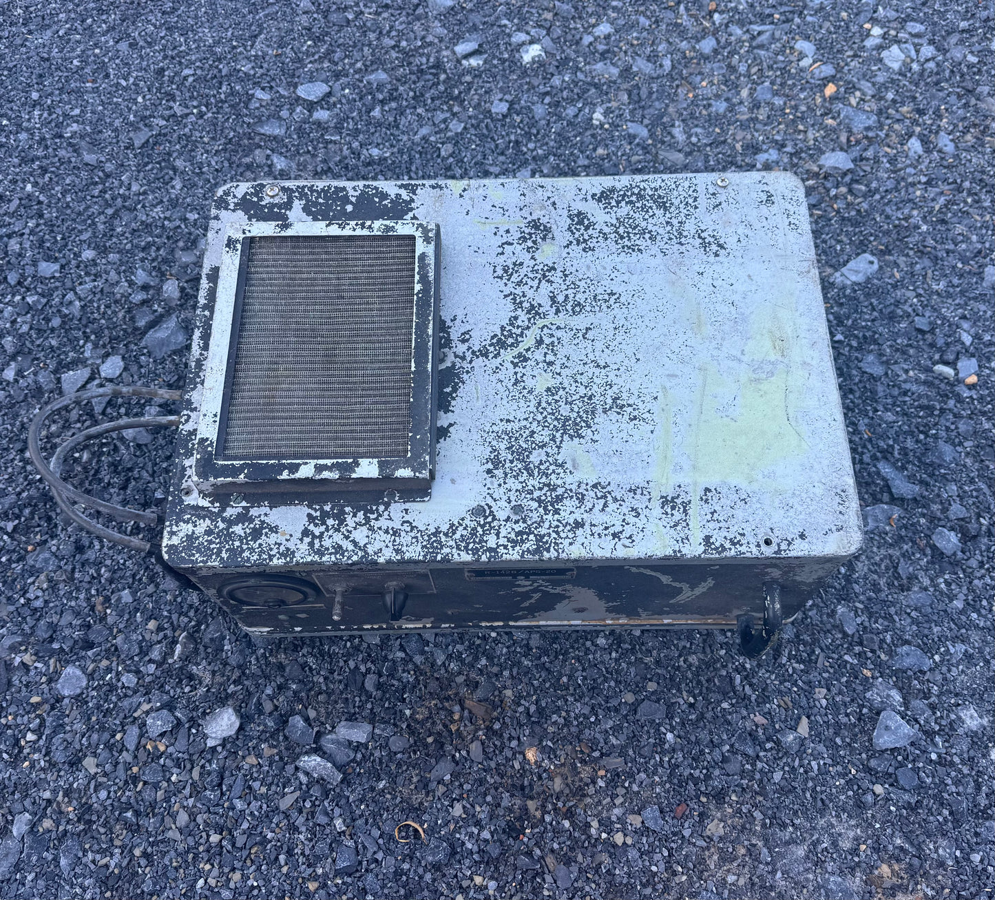 WWII U.S. Navy AN/APS-20 Airborne Search Radar Receiver Unit R-142B/APS-20
