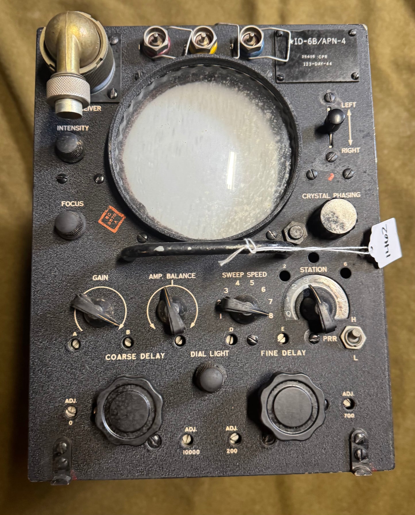 WWII U.S. Radar Indicator ID-6B/APN-4 – Aircraft Radar Display Unit