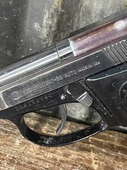 Beretta 3032 Tomcat .32 ACP – Made in USA – Tip-Up Barrel – 2 Magazines