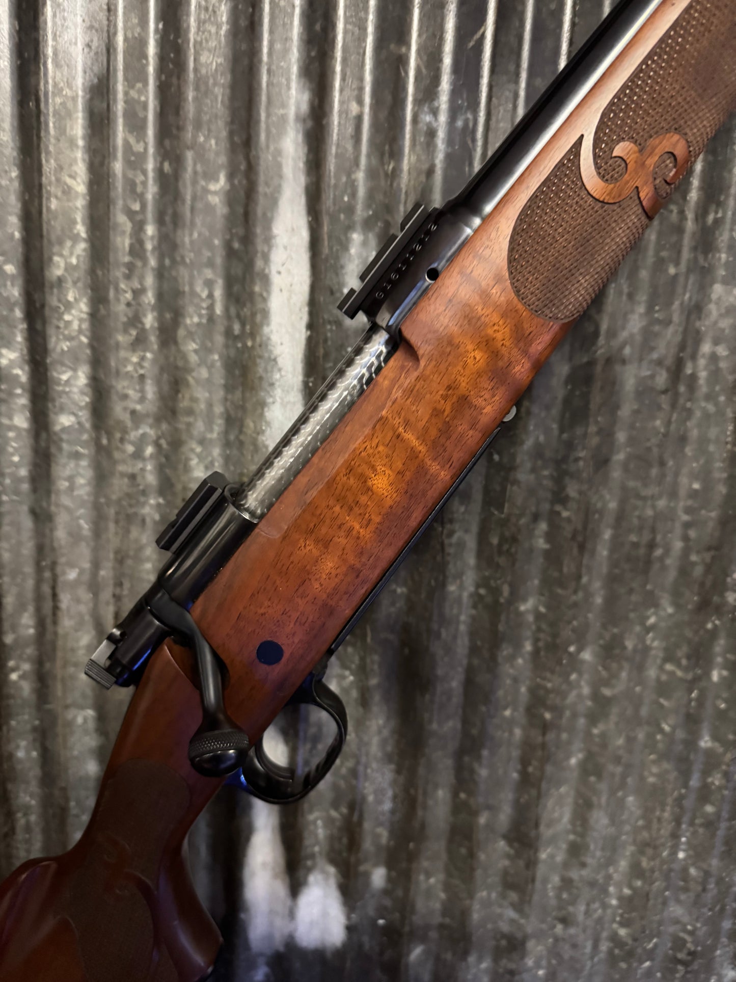 Winchester Model 70 XTR Featherweight
243 Winchester