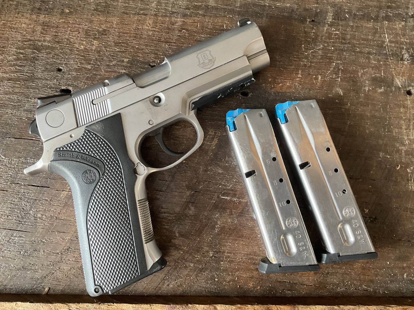 Smith & Wesson .40 Tactical Pistol with 3 Magazines