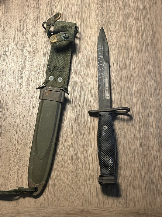 U.S. M7 Bayonet by Imperial – Vietnam Era – With M8A1