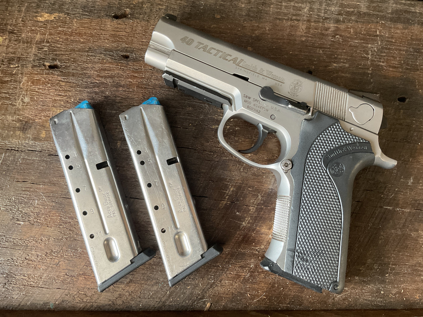 Smith & Wesson .40 Tactical Pistol with 3 Magazines