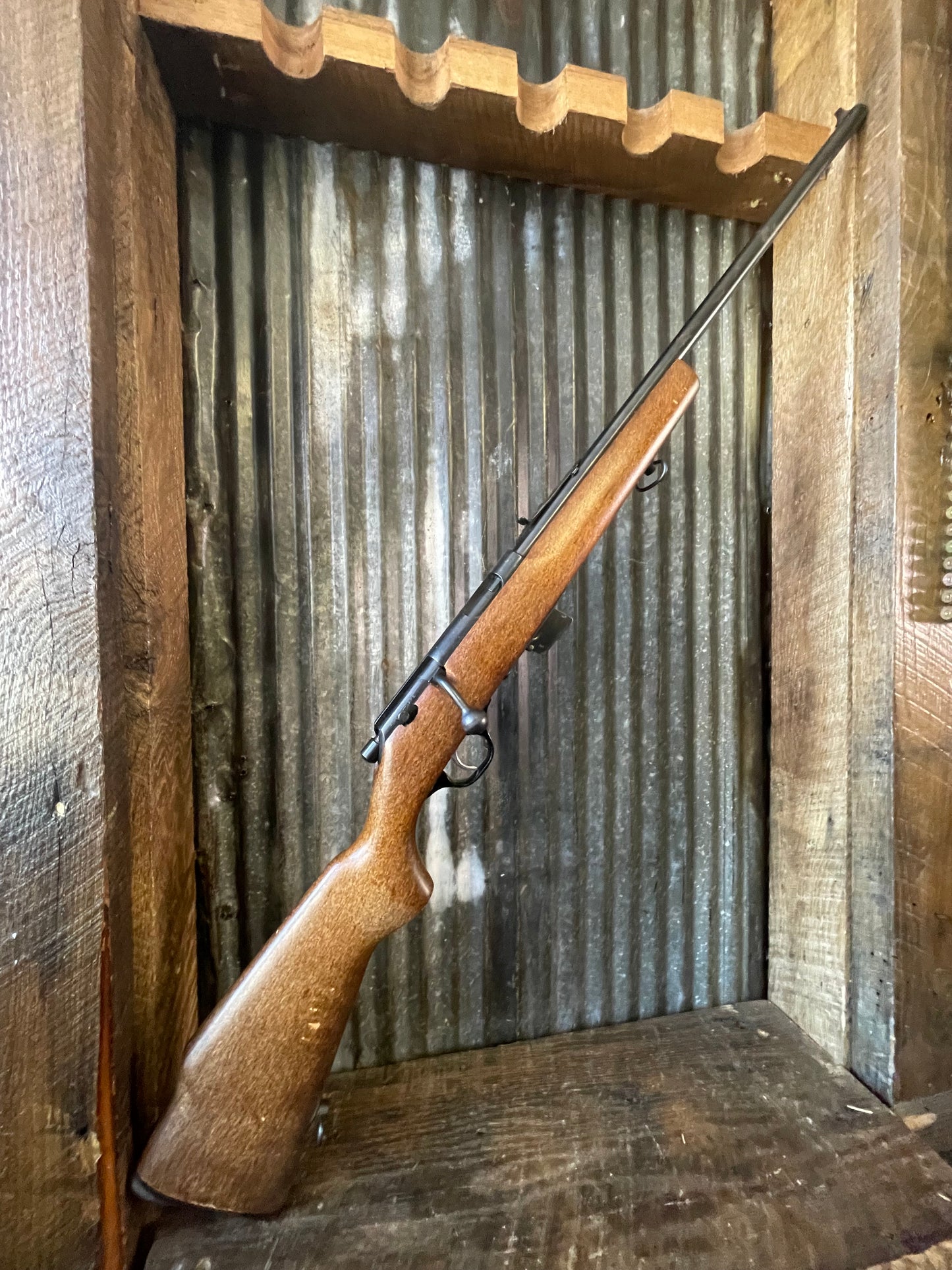 Glenfield Model 25 Bolt-Action Rifle – .22 S/L/LR (Magazine-Fed)