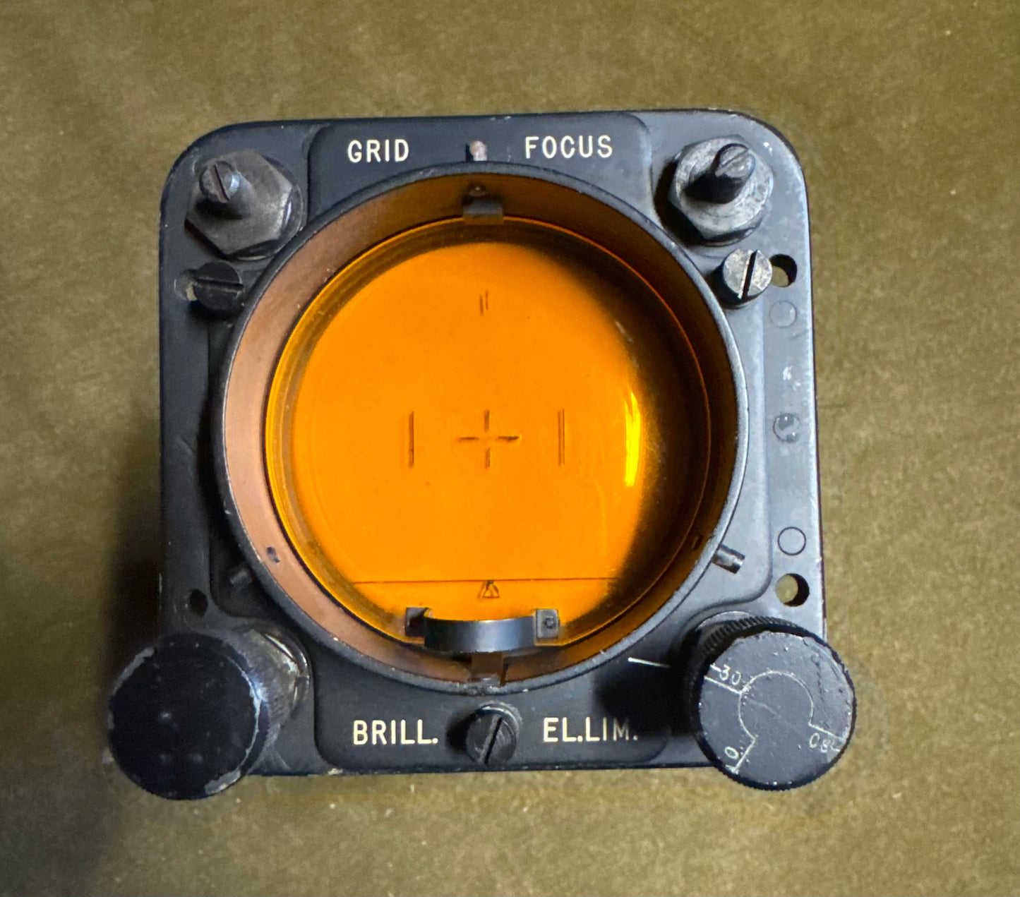 WWII U.S. Navy AN/APS-4 Radar Oscilloscope Indicator CS-55AAW