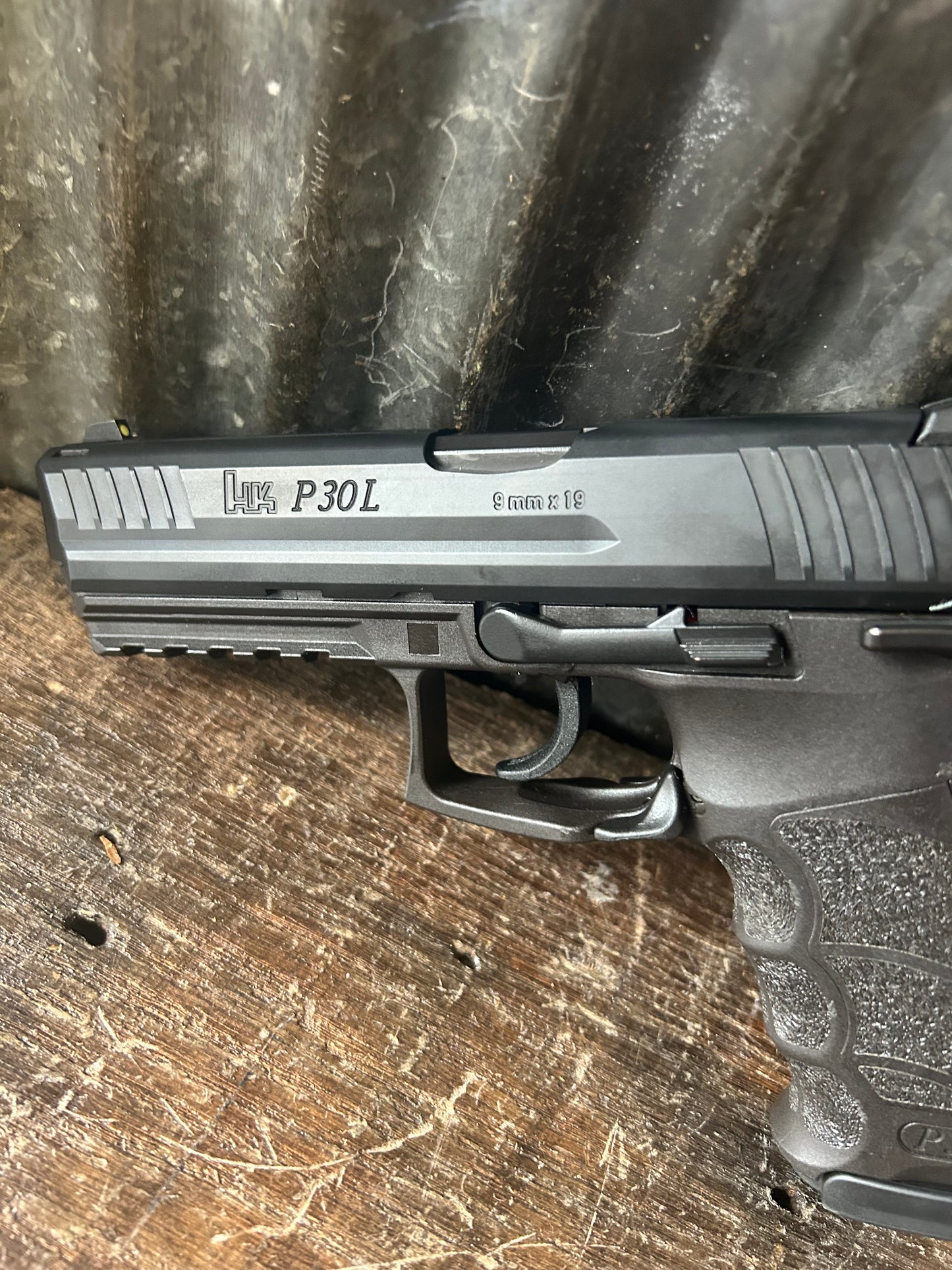 HK P30L 9mm Pistol — V3 DA/SA w/ Case, 2 Magazines & Accessories