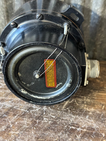 WWII Pioneer Instrument Transmitter Magnesyn Remote Indicating Compass 400Hz Aircraft Compass Unit