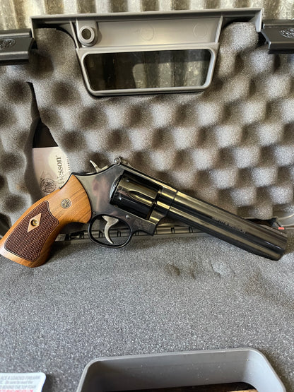 Smith & Wesson Model 586-8 .357 Magnum – 6” Barrel – Factory Box