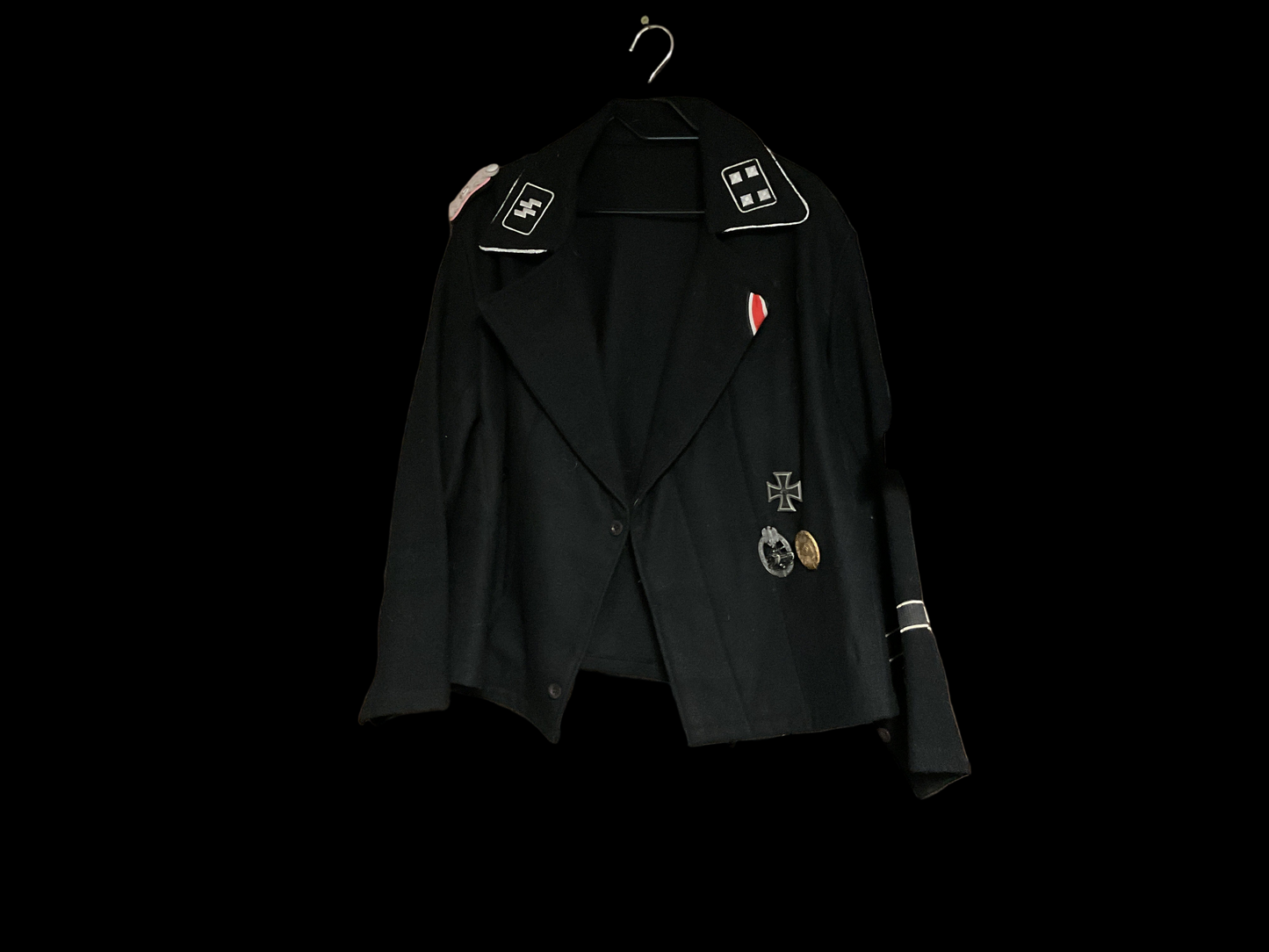 Repro WWII SS Panzer Coat with Medal & Insignias