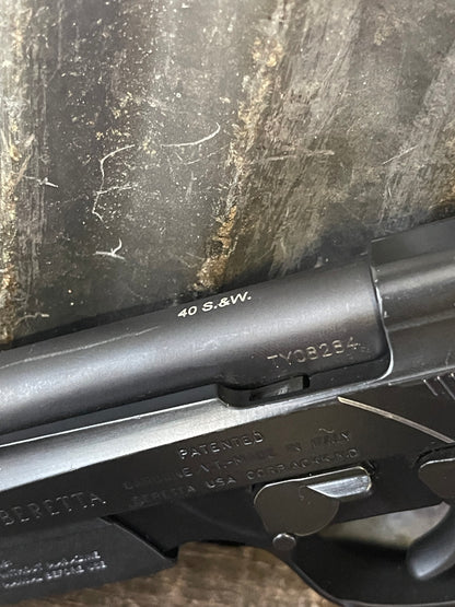 Beretta 90-Two .40 S&W – With Factory Case & 3 Magazines