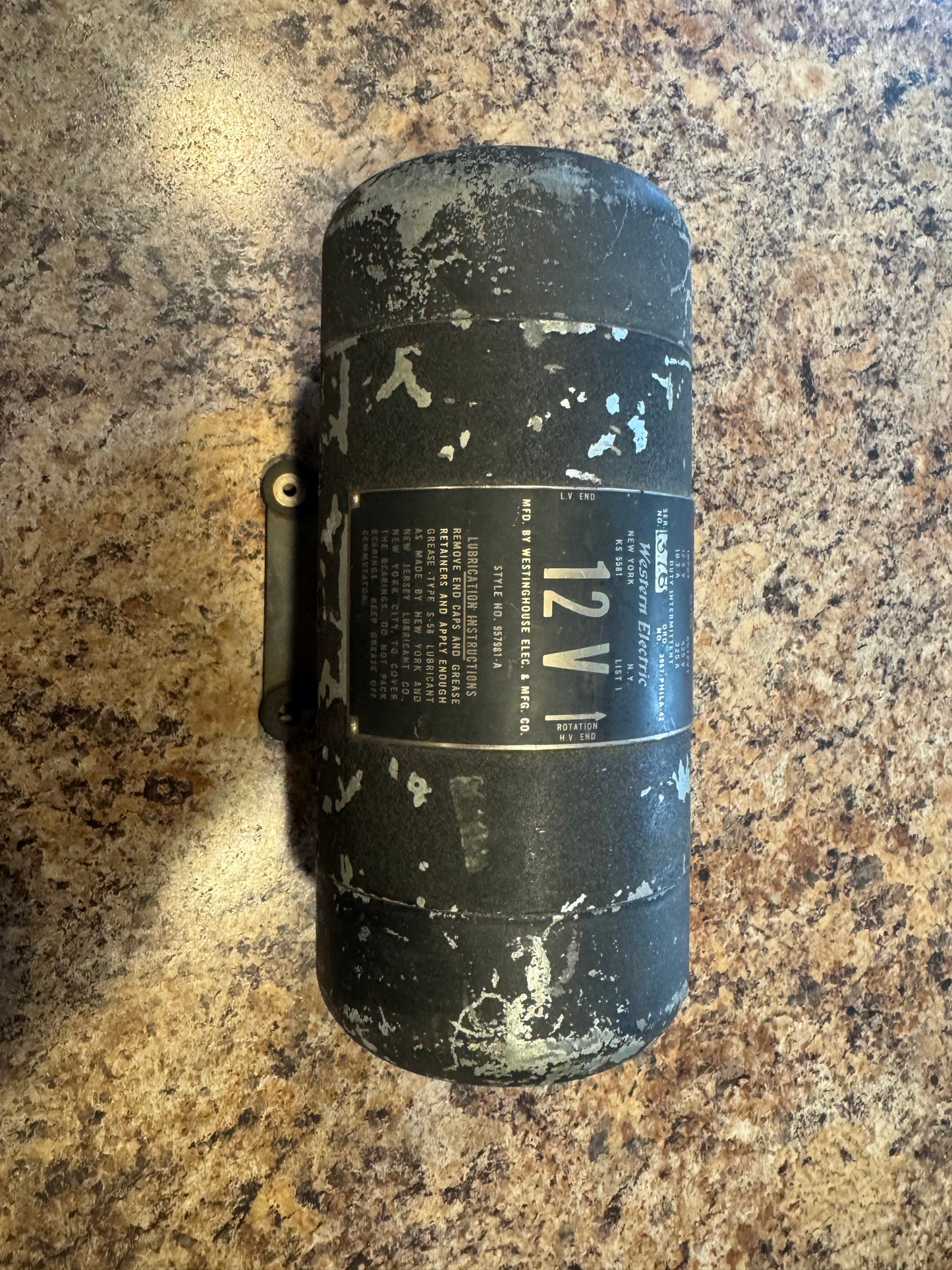 WWII SIGNAL CORPS DYNAMOTOR DM-35-D