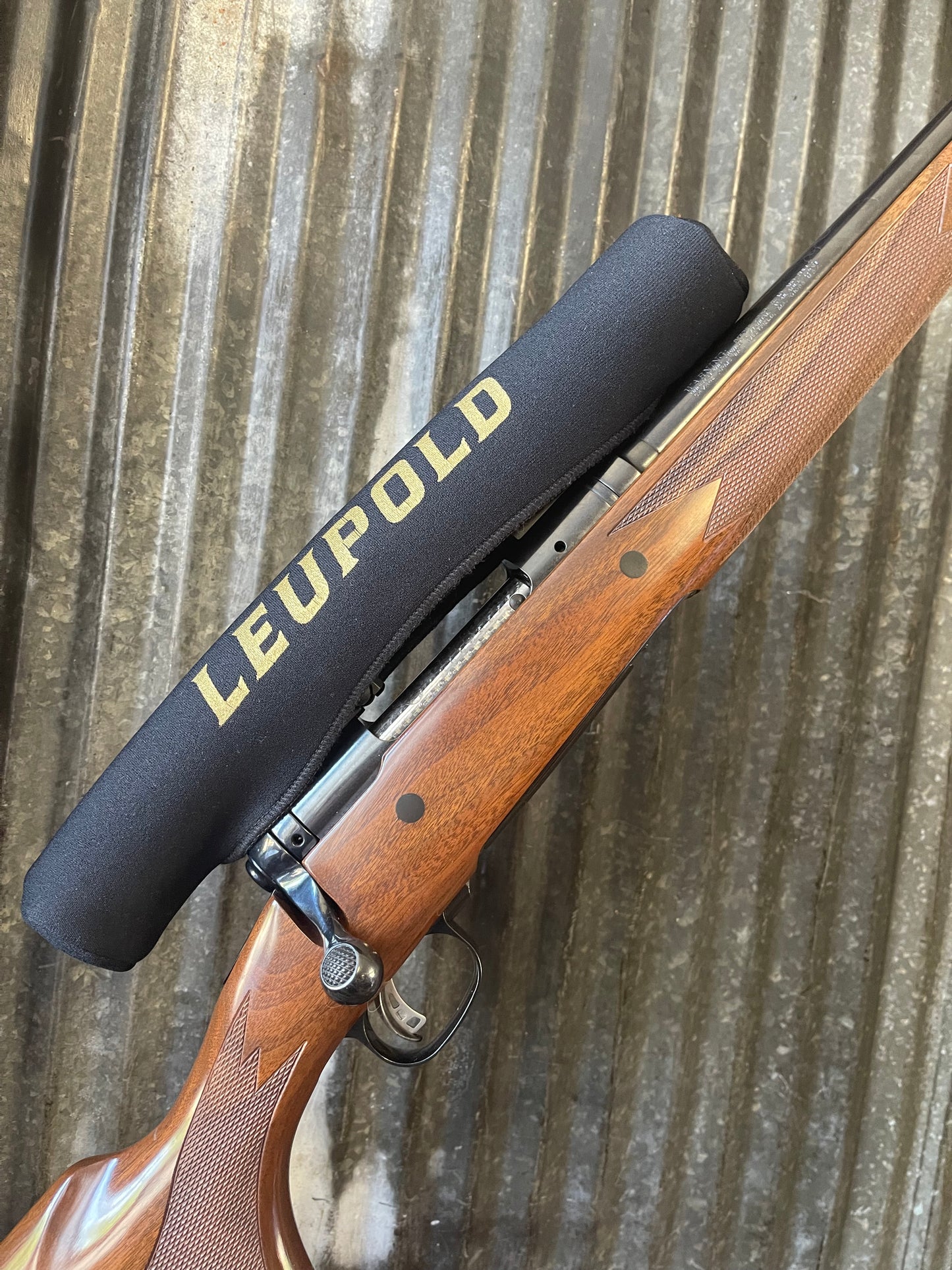 Savage Model 14 Classic Bolt Action Rifle – .250 Savage – Leupold VX-3i 3.5-10x40 Scope